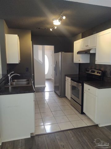 6351 Cottage Woods Dr, Milton, FL 32570