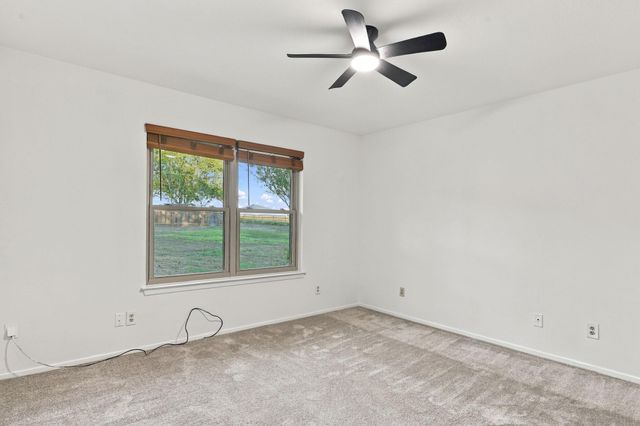 1714 Twin Island DR, Lockhart, TX 78644