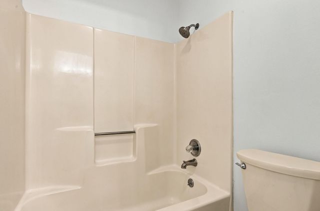 1714 Twin Island DR, Lockhart, TX 78644