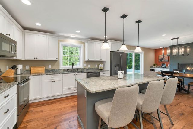 16 Palm Lane, Alton, NH 03809