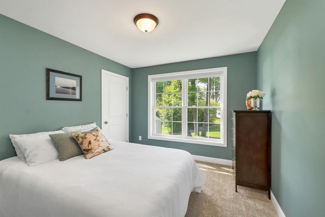 16 Palm Lane, Alton, NH 03809