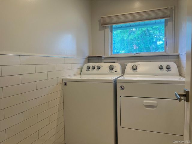 292 Acre Lane, Hicksville, NY 11801