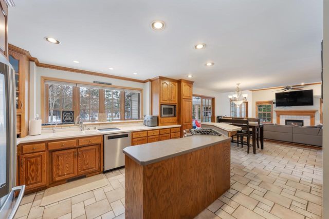 2985 PINE RIDGE ROAD, Oshkosh, WI 54904