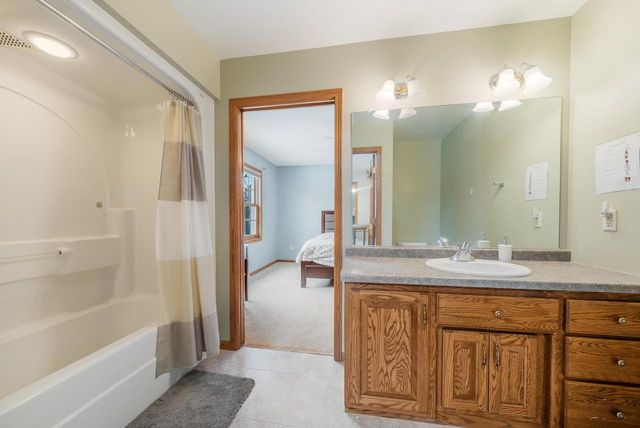 2985 PINE RIDGE ROAD, Oshkosh, WI 54904