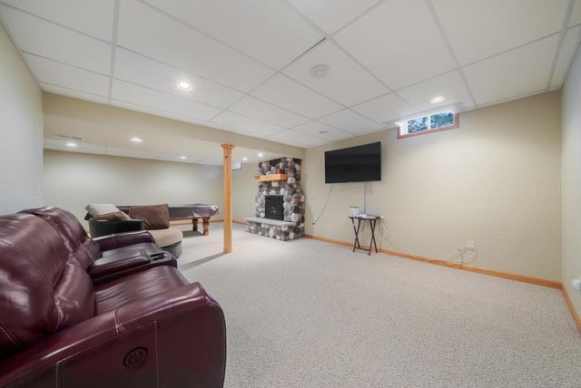 2985 PINE RIDGE ROAD, Oshkosh, WI 54904