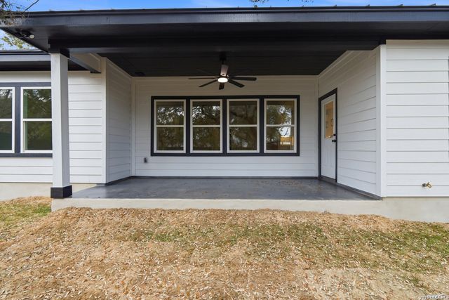 1418 Cedar Grove Trail, Spring Branch, TX 78070