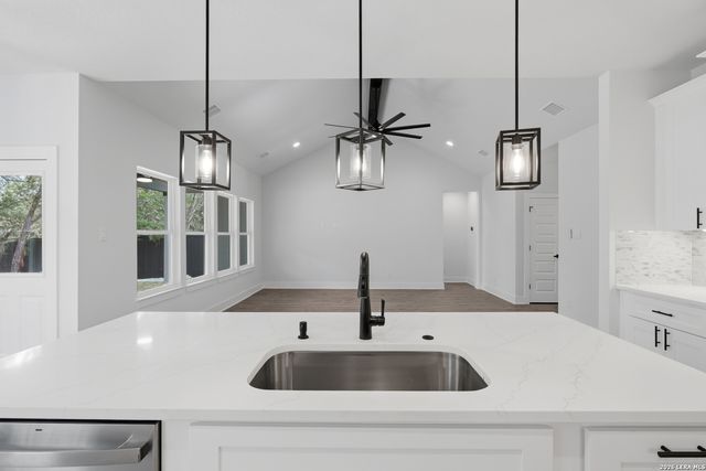 1418 Cedar Grove Trail, Spring Branch, TX 78070