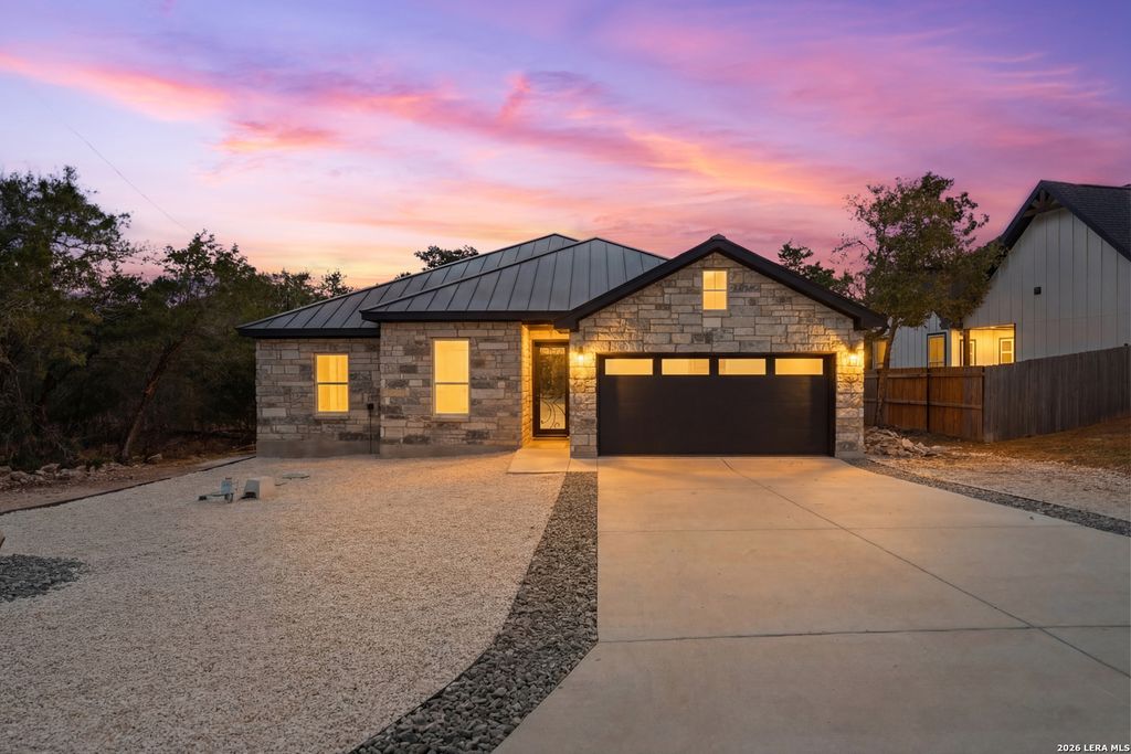 1418 Cedar Grove Trail, Spring Branch, TX 78070