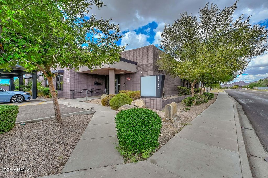 1620 N 48TH Street, Phoenix, AZ 85008 — exterior