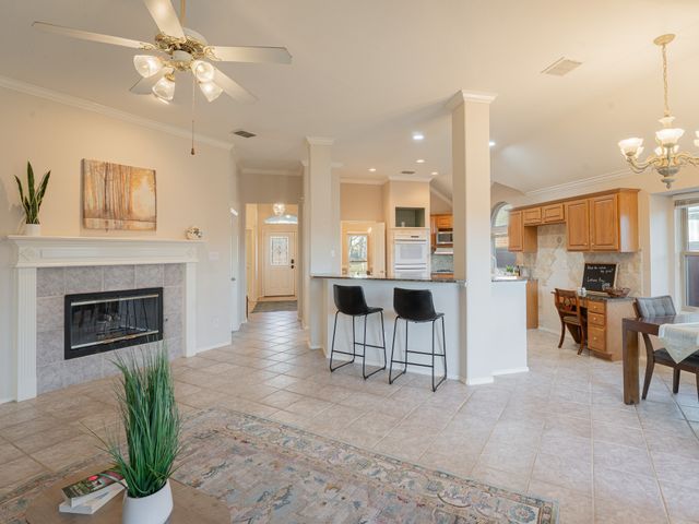 1624 Knoll Ridge Circle, Corinth, TX 76210