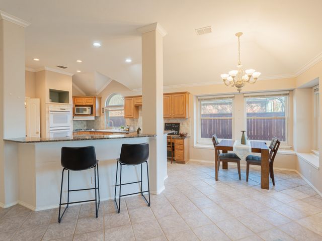 1624 Knoll Ridge Circle, Corinth, TX 76210