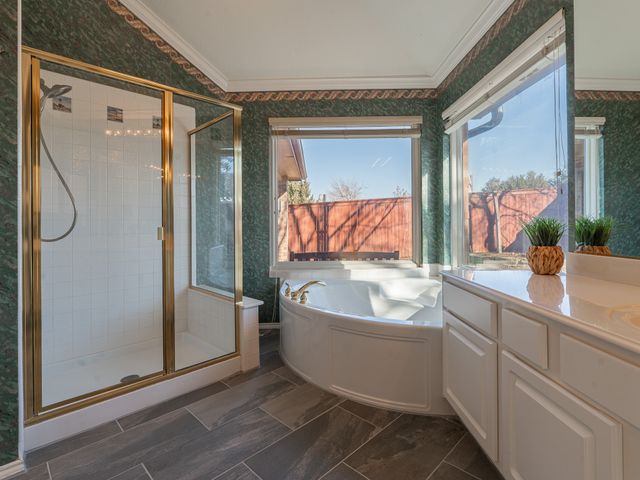 1624 Knoll Ridge Circle, Corinth, TX 76210