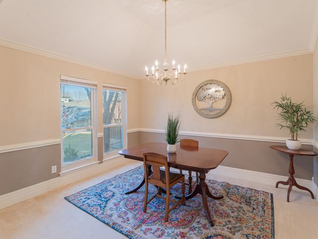 1624 Knoll Ridge Circle, Corinth, TX 76210