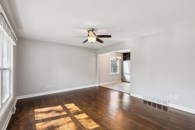 8118 Howard Avenue, Munster, IN 46321