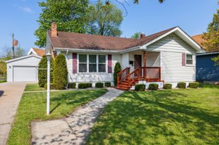 8118 Howard Avenue, Munster, IN 46321
