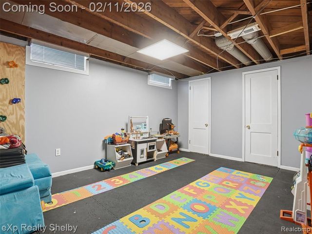 19913 Blackburn Street, Saint Clair Shores, MI 48080