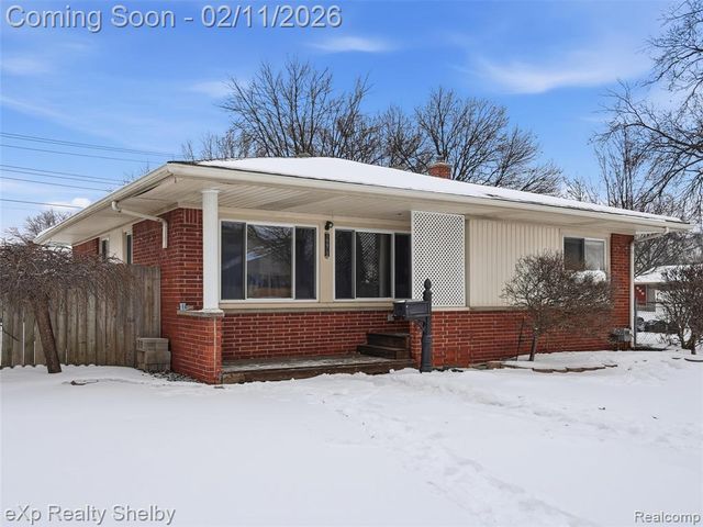 19913 Blackburn Street, Saint Clair Shores, MI 48080