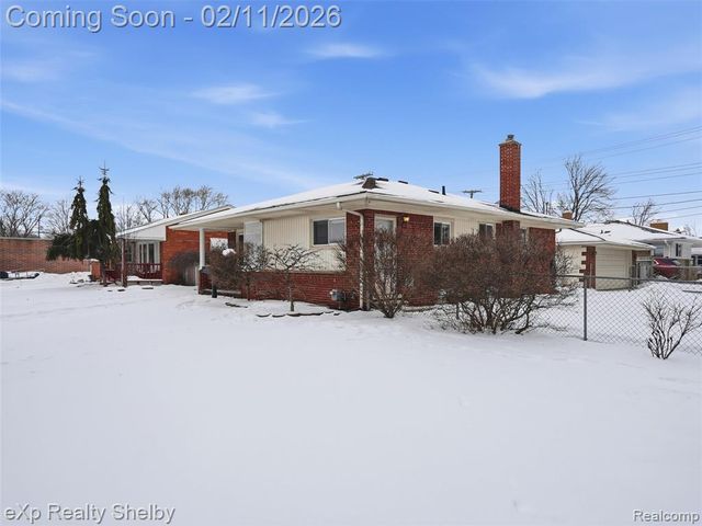 19913 Blackburn Street, Saint Clair Shores, MI 48080