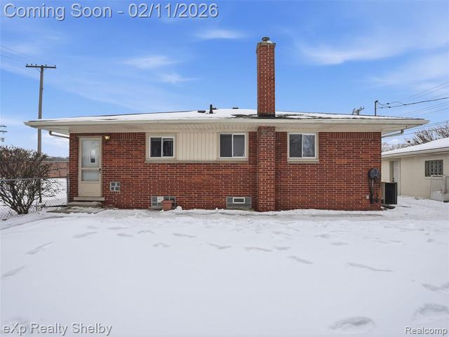 19913 Blackburn Street, Saint Clair Shores, MI 48080