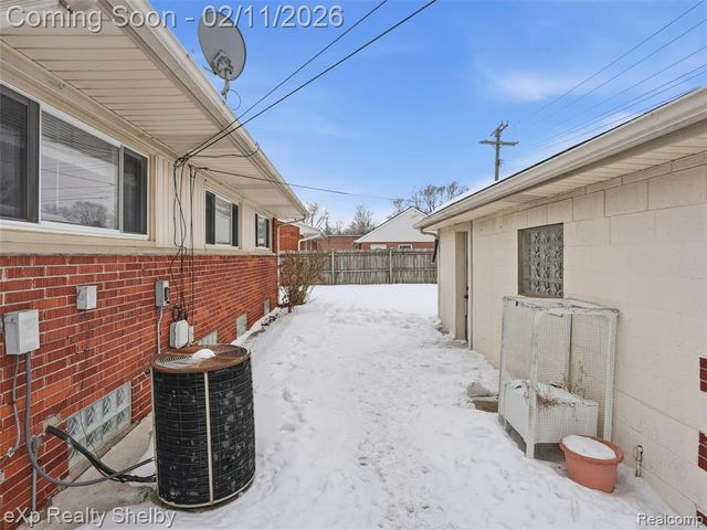 19913 Blackburn Street, Saint Clair Shores, MI 48080