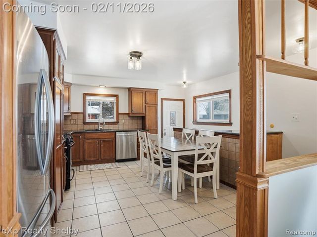 19913 Blackburn Street, Saint Clair Shores, MI 48080