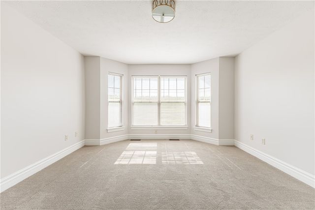 7139 Challenger Circle, Victor, NY 14564