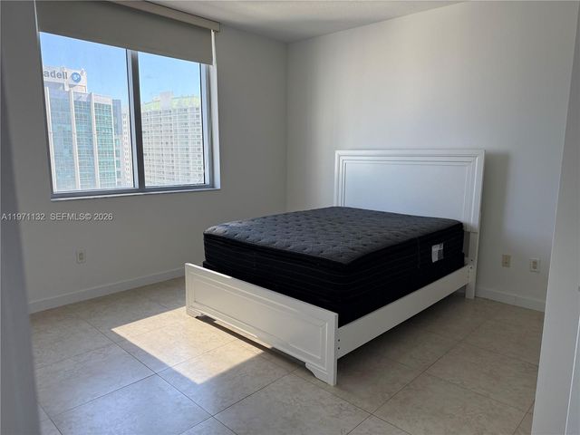 1060 Brickell Ave 3105, Miami, FL 33131