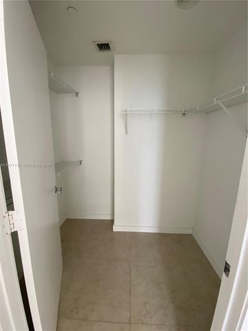 1060 Brickell Ave 3105, Miami, FL 33131