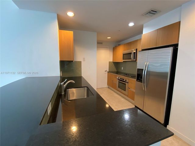 1060 Brickell Ave 3105, Miami, FL 33131