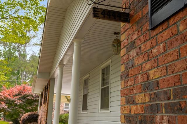 4444 Bending River SW Trail, Lilburn, GA 30047