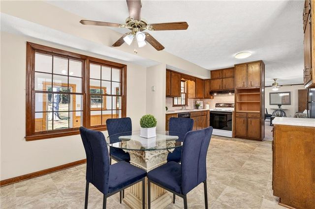 4444 Bending River SW Trail, Lilburn, GA 30047