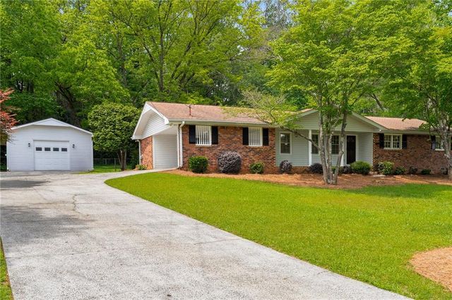 4444 Bending River SW Trail, Lilburn, GA 30047