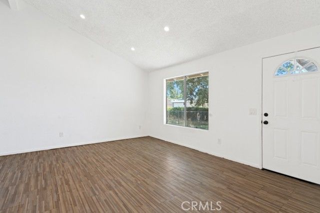 2235 W Avenue K14, Lancaster, CA 93536