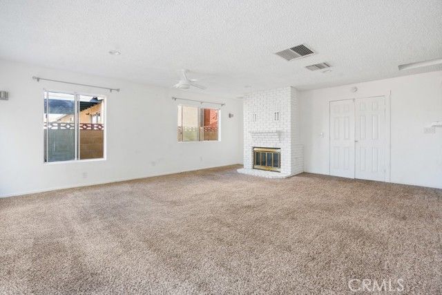 2235 W Avenue K14, Lancaster, CA 93536