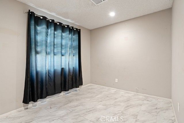 2235 W Avenue K14, Lancaster, CA 93536