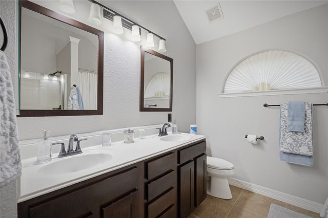 843 Yellow Tavern Court, Grand Prairie, TX 75052