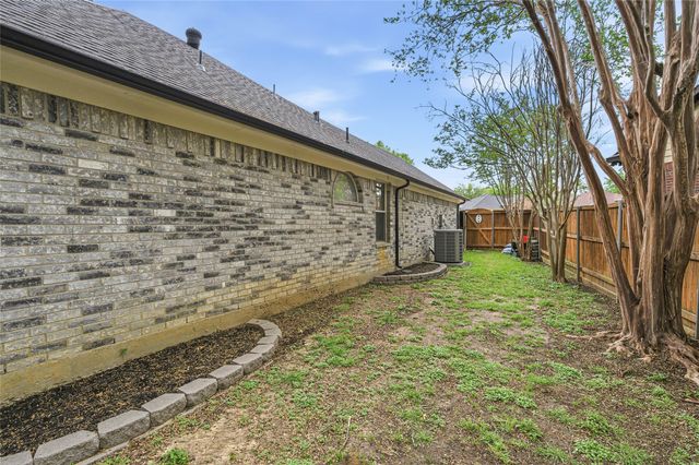 843 Yellow Tavern Court, Grand Prairie, TX 75052