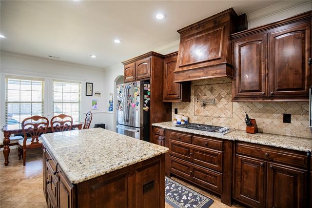 2803 SW Aster Way, Bentonville, AR 72713