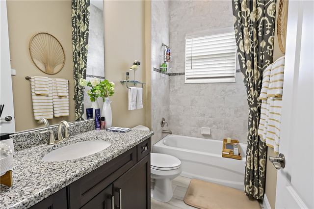 4813 Four Lakes Circle SW, Vero Beach, FL 32968