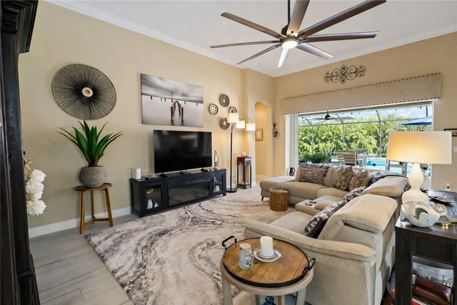 4813 Four Lakes Circle SW, Vero Beach, FL 32968