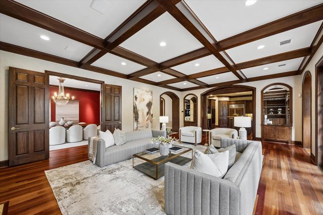 22 Eaton Square, Houston, TX 77027