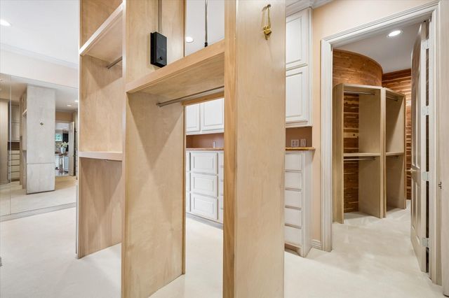 22 Eaton Square, Houston, TX 77027
