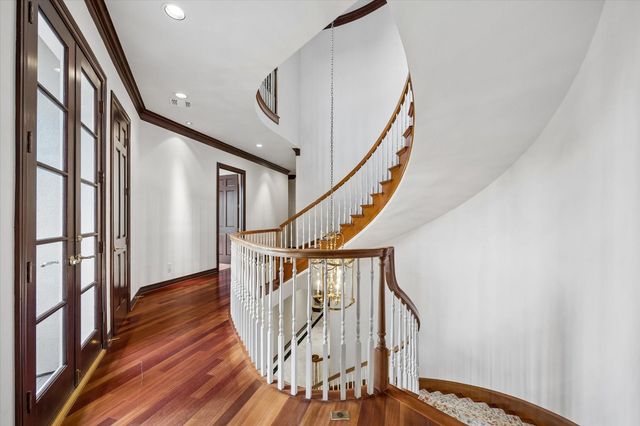 22 Eaton Square, Houston, TX 77027