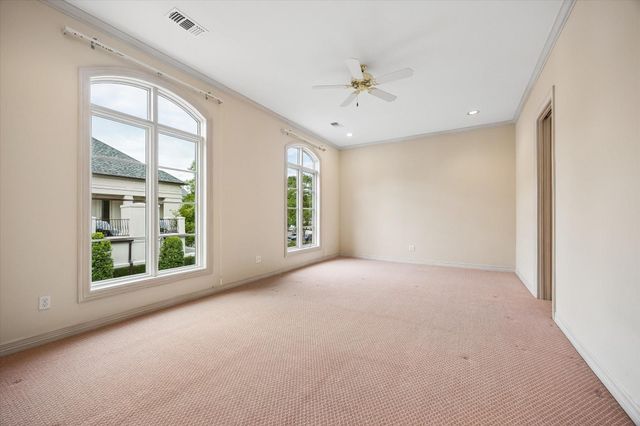 22 Eaton Square, Houston, TX 77027
