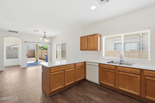 8829 W HILTON Avenue, Tolleson, AZ 85353