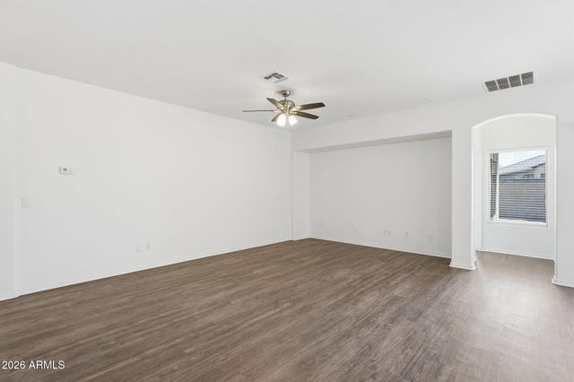 8829 W HILTON Avenue, Tolleson, AZ 85353