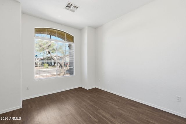 8829 W HILTON Avenue, Tolleson, AZ 85353