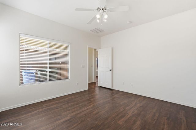 8829 W HILTON Avenue, Tolleson, AZ 85353