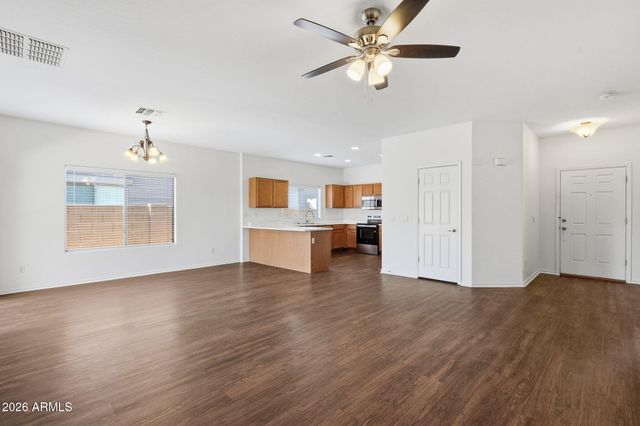 8829 W HILTON Avenue, Tolleson, AZ 85353