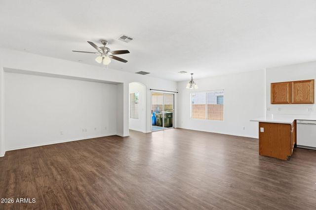 8829 W HILTON Avenue, Tolleson, AZ 85353